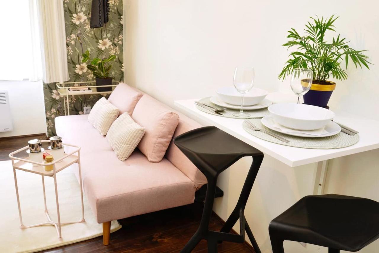 Lazy Sofa ° Apartment Hradec Králové Zewnętrze zdjęcie
