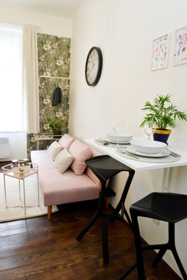 Lazy Sofa ° Apartment Hradec Králové Zewnętrze zdjęcie